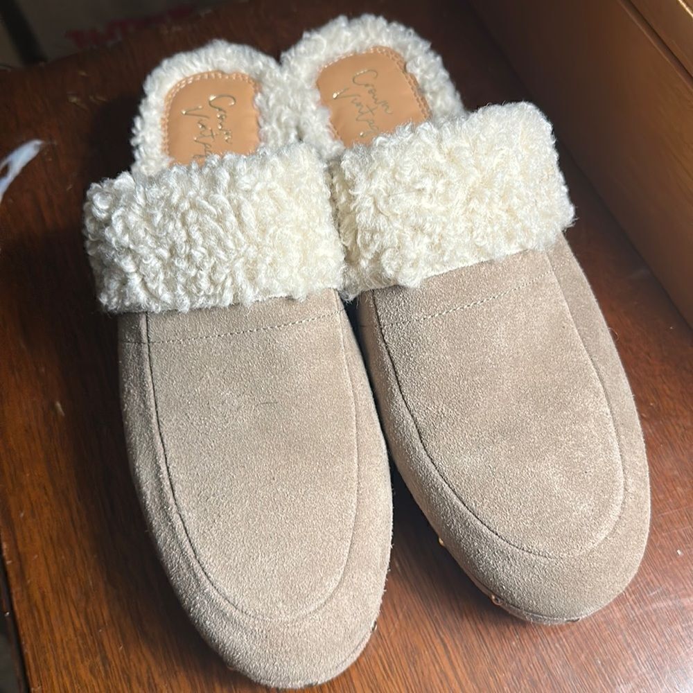 Crown Vintage Clogs